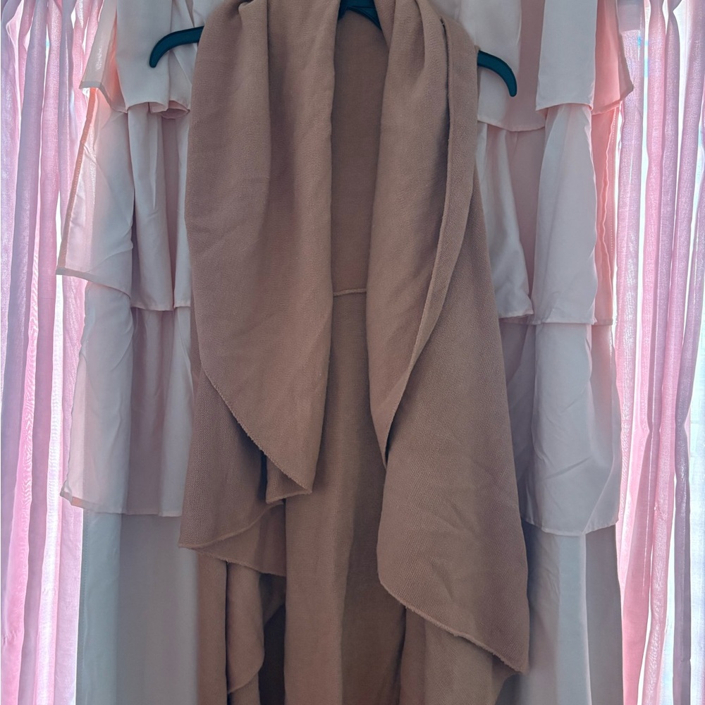 Elegant Light Pink Shawl